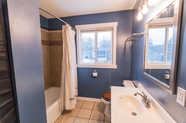 57383 Kingdon Drive, Mattawan, MI 49071