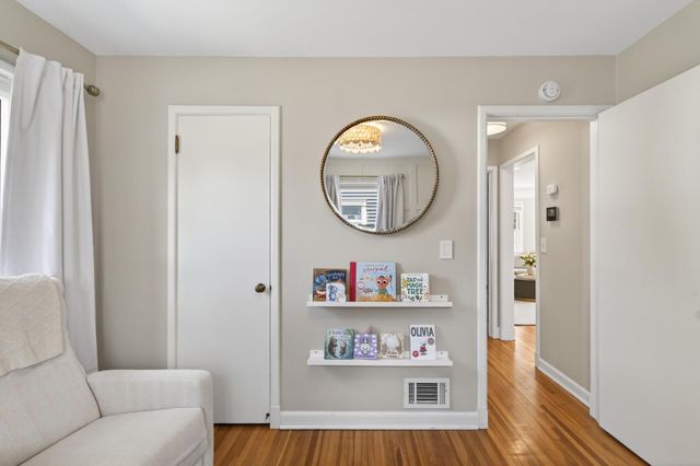 5933 York Avenue S, Edina, MN 55410