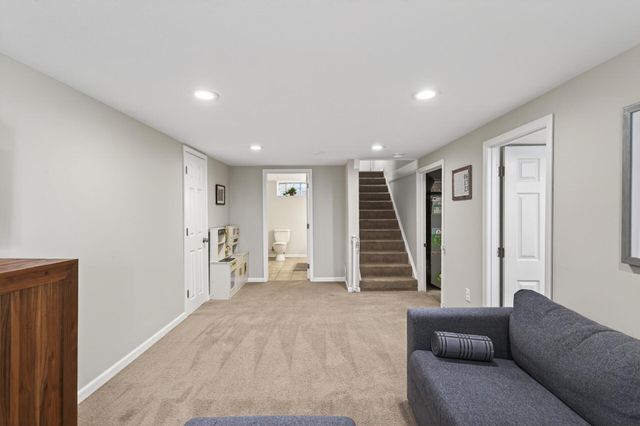 5933 York Avenue S, Edina, MN 55410
