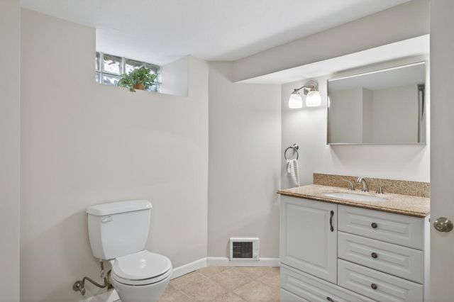5933 York Avenue S, Edina, MN 55410