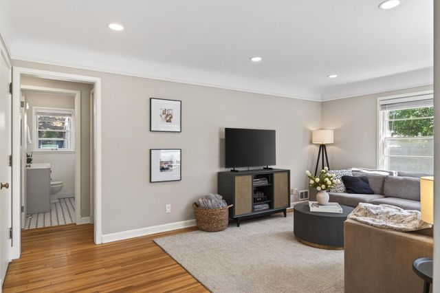 5933 York Avenue S, Edina, MN 55410