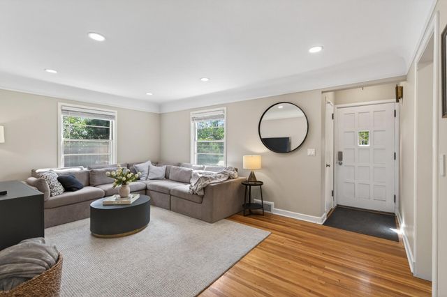 5933 York Avenue S, Edina, MN 55410