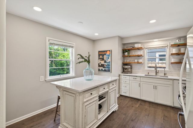 5933 York Avenue S, Edina, MN 55410