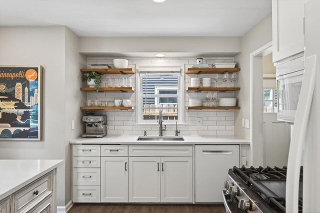 5933 York Avenue S, Edina, MN 55410