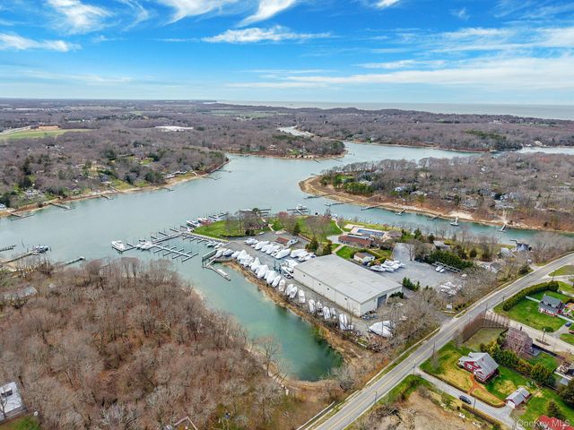 1450 Wickham Avenue, Mattituck, NY 11952
