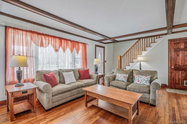1450 Wickham Avenue, Mattituck, NY 11952