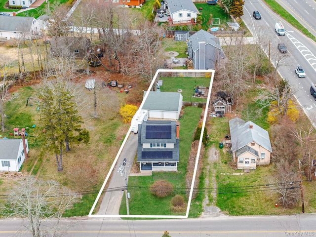 1450 Wickham Avenue, Mattituck, NY 11952