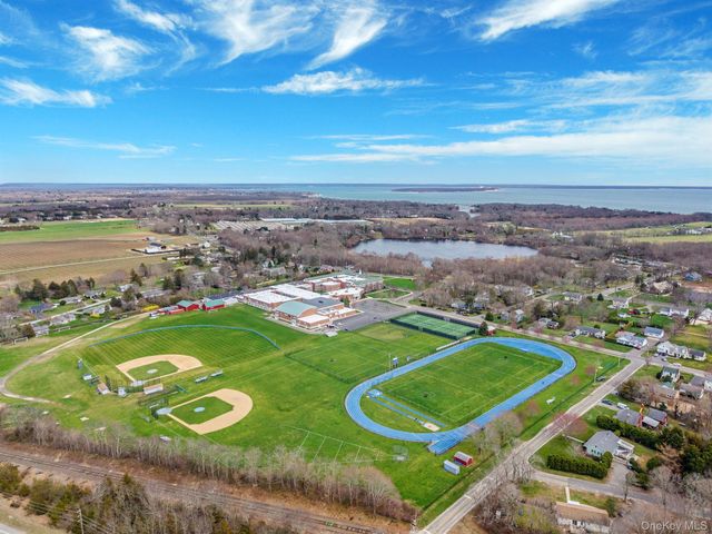 1450 Wickham Avenue, Mattituck, NY 11952