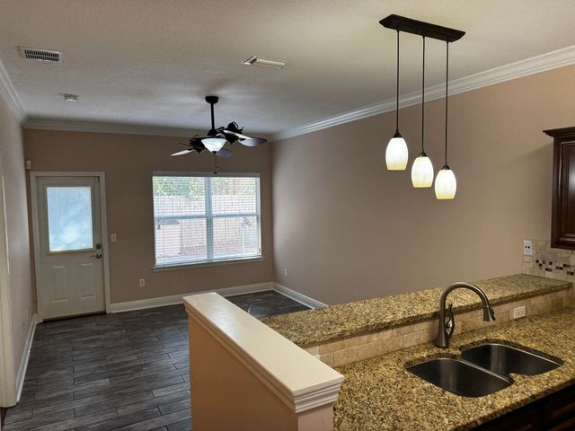 2176 Hadleigh Hills Court, Navarre, FL 32566