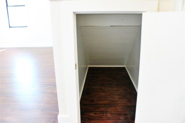 678 Colorado Street, Glidden, TX 78943