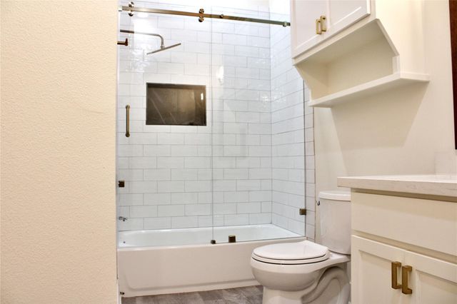 678 Colorado Street, Glidden, TX 78943