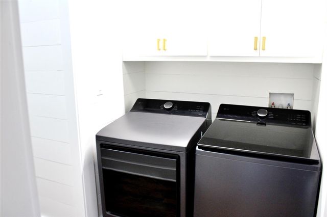 678 Colorado Street, Glidden, TX 78943