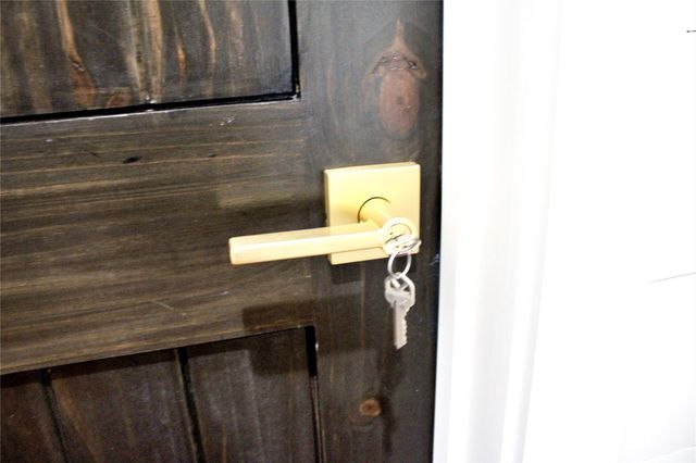 678 Colorado Street, Glidden, TX 78943