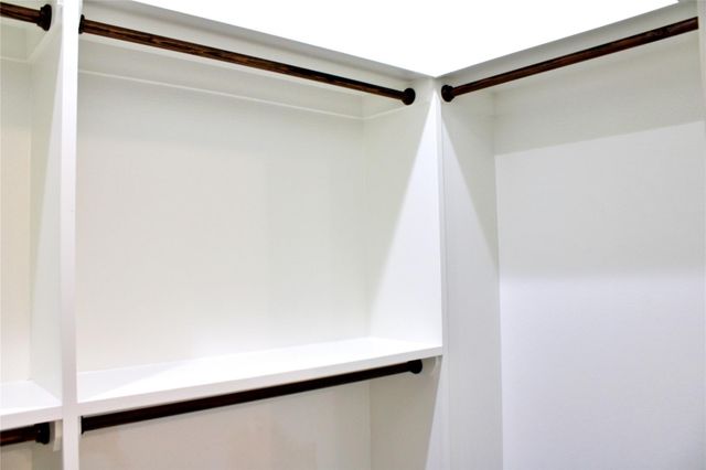 678 Colorado Street, Glidden, TX 78943