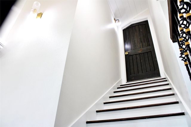 678 Colorado Street, Glidden, TX 78943