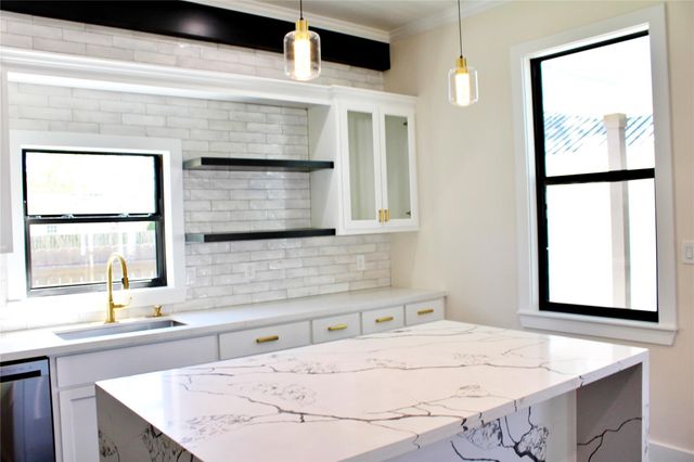 678 Colorado Street, Glidden, TX 78943