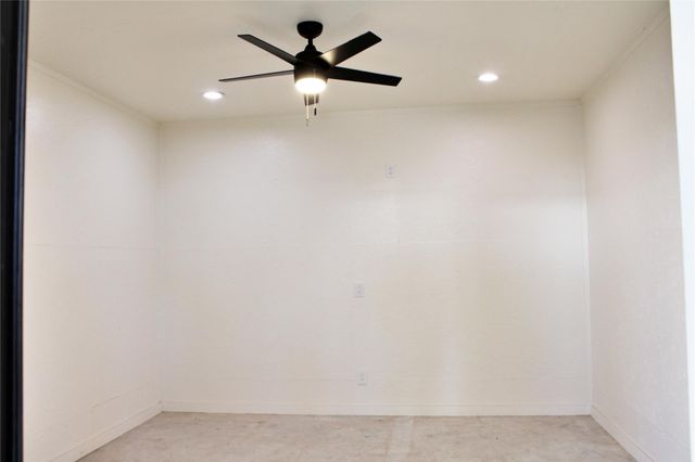 678 Colorado Street, Glidden, TX 78943