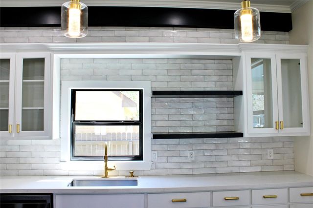 678 Colorado Street, Glidden, TX 78943