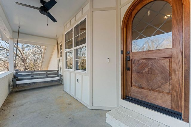 825 N Lakeview Drive, Rogers, AR 72756