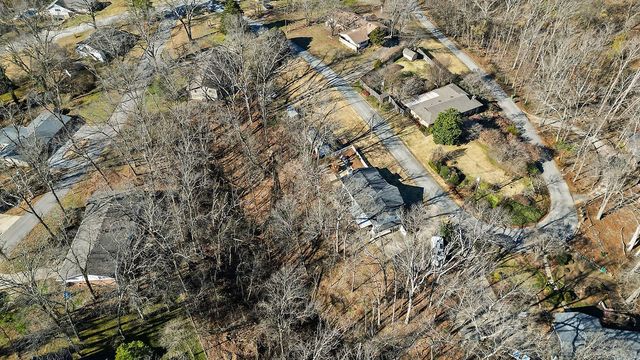 825 N Lakeview Drive, Rogers, AR 72756