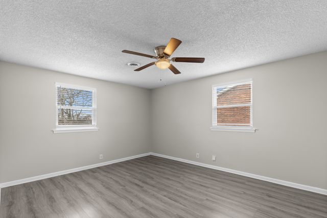 8127 Bonnafair Dr, Hermitage, TN 37076