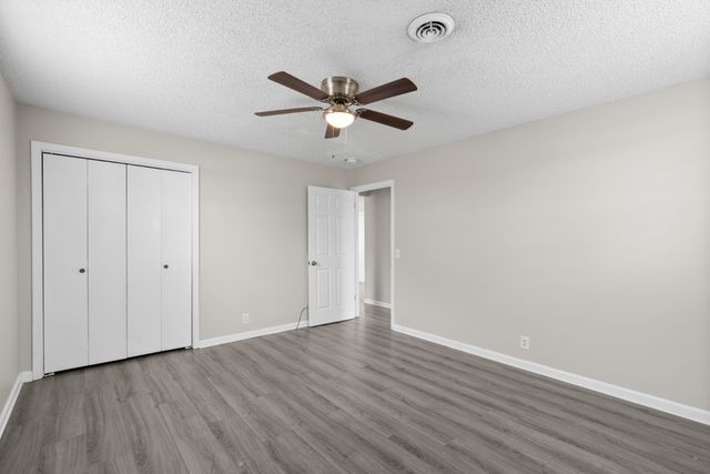 8127 Bonnafair Dr, Hermitage, TN 37076