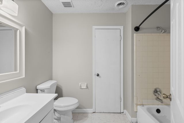 8127 Bonnafair Dr, Hermitage, TN 37076