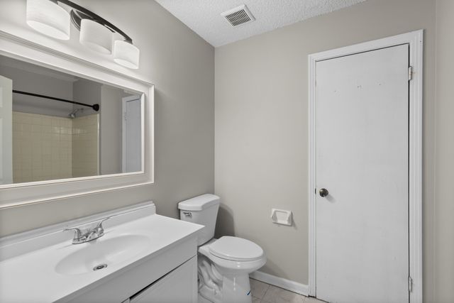 8127 Bonnafair Dr, Hermitage, TN 37076