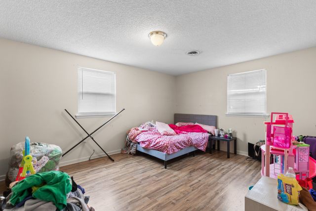 8127 Bonnafair Dr, Hermitage, TN 37076