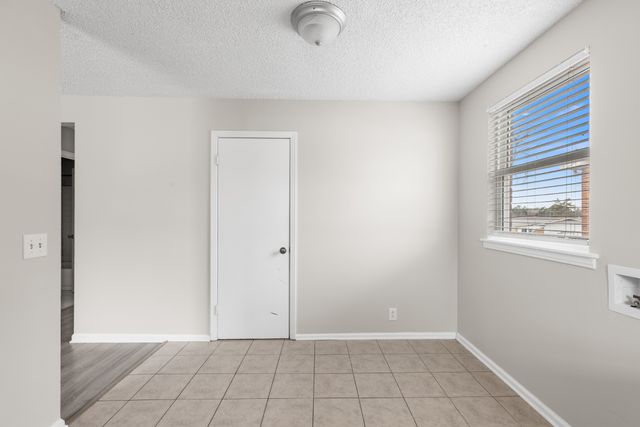 8127 Bonnafair Dr, Hermitage, TN 37076