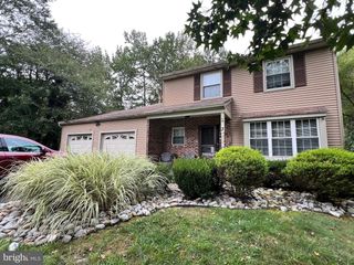 3 HAMPTON PL, Sicklerville, NJ 08081