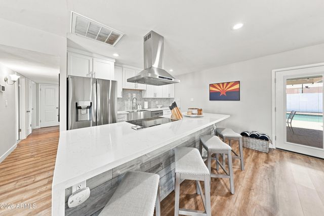 8441 E WINDSOR Avenue, Scottsdale, AZ 85257