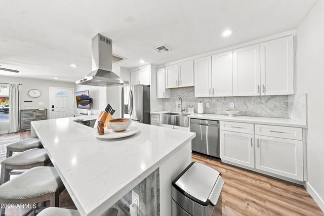8441 E WINDSOR Avenue, Scottsdale, AZ 85257