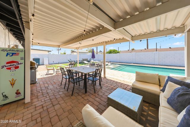 8441 E WINDSOR Avenue, Scottsdale, AZ 85257