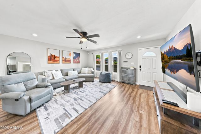8441 E WINDSOR Avenue, Scottsdale, AZ 85257