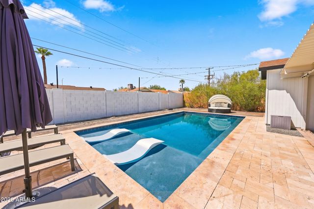 8441 E WINDSOR Avenue, Scottsdale, AZ 85257