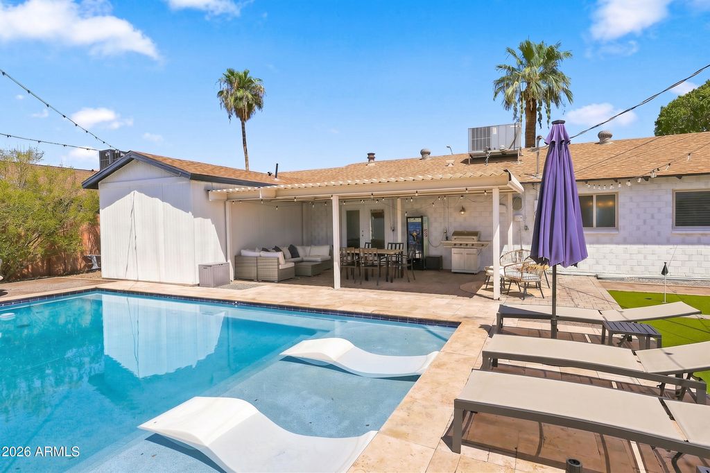 8441 E WINDSOR Avenue, Scottsdale, AZ 85257