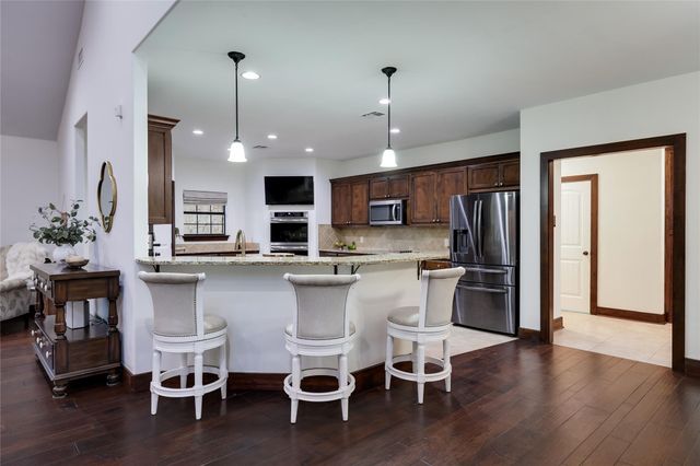 116 Apache TRL, Georgetown, TX 78633