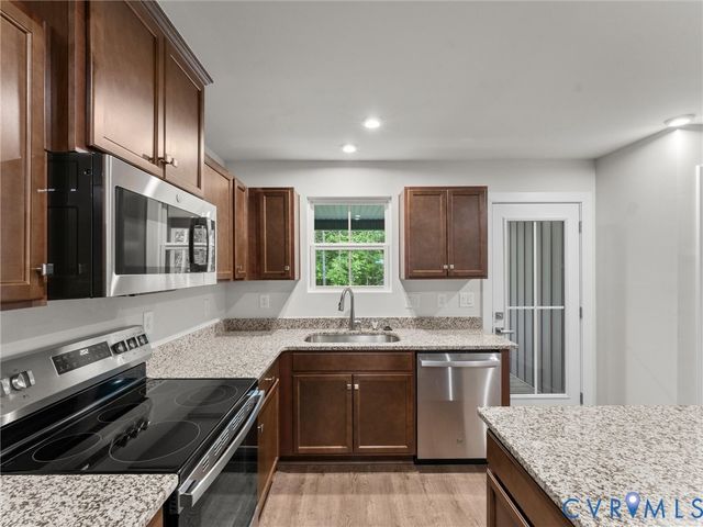 6524 Carters Walk Ln, North Chesterfield, VA 23234