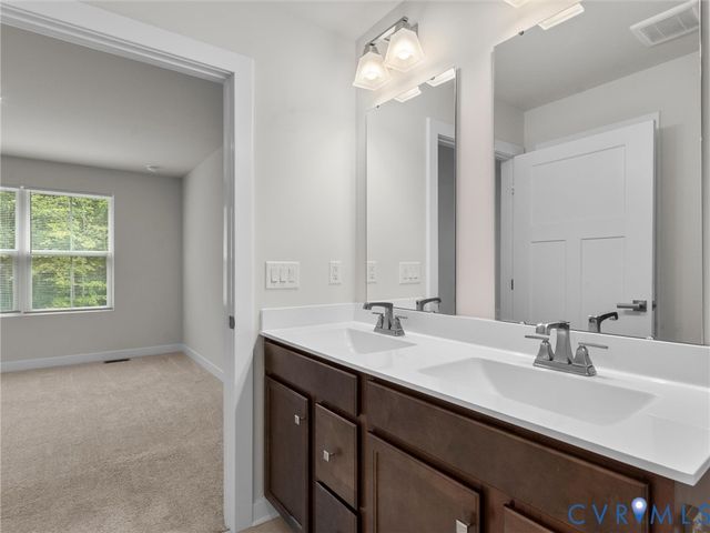 6524 Carters Walk Ln, North Chesterfield, VA 23234