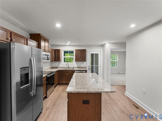 6524 Carters Walk Ln, North Chesterfield, VA 23234