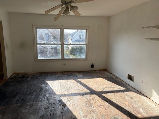 15129 LEXINGTON Avenue, Harvey, IL 60426