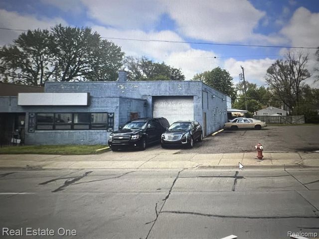 11285 Nine Mile, Warren, MI 48089