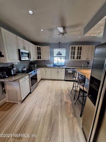 2410 CEDAR SHORES Circle, Jacksonville, FL 32210