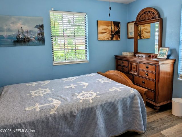 2410 CEDAR SHORES Circle, Jacksonville, FL 32210