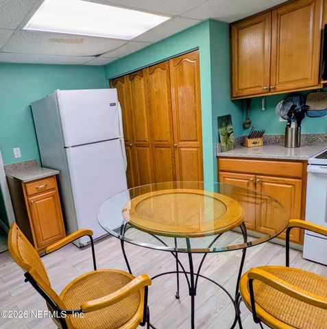 2410 CEDAR SHORES Circle, Jacksonville, FL 32210