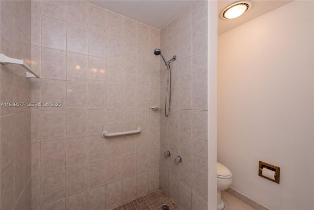 10784 N Kendall Dr D2, Miami, FL 33176