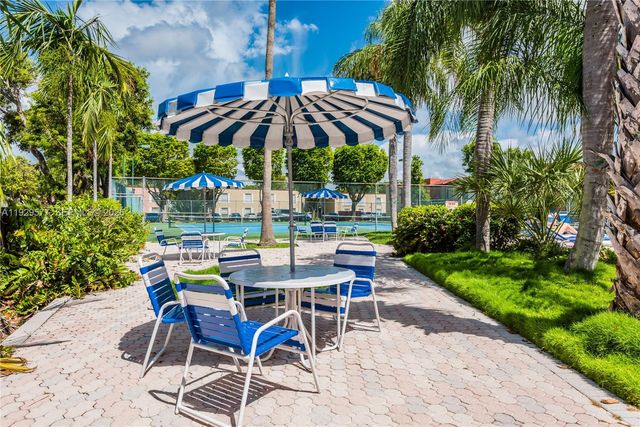 10784 N Kendall Dr D2, Miami, FL 33176