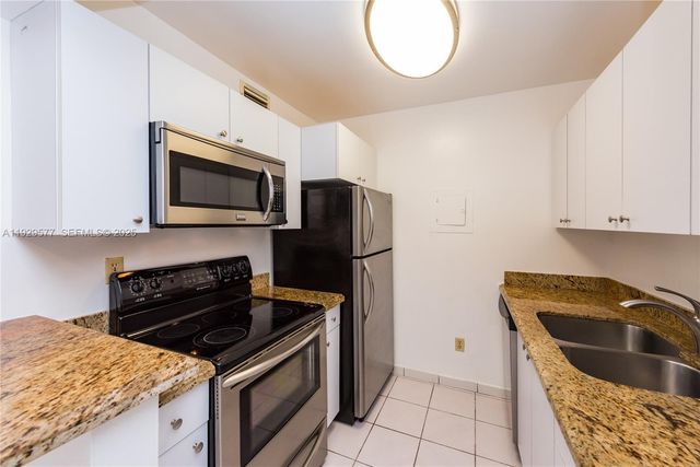 10784 N Kendall Dr D2, Miami, FL 33176