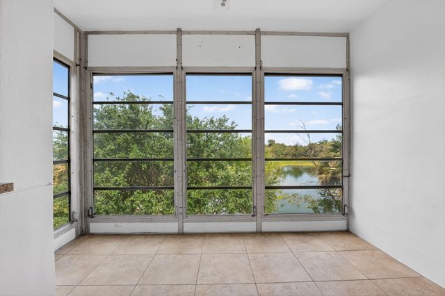 941 Crystal Lake Drive 302, Deerfield Beach, FL 33064